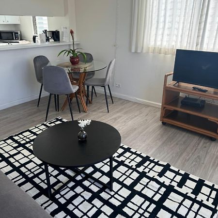1508- Heart Of Waikiki With Kitchen-Free Parking-King Bed-Corner Unit Apartment Honolulu Exterior foto