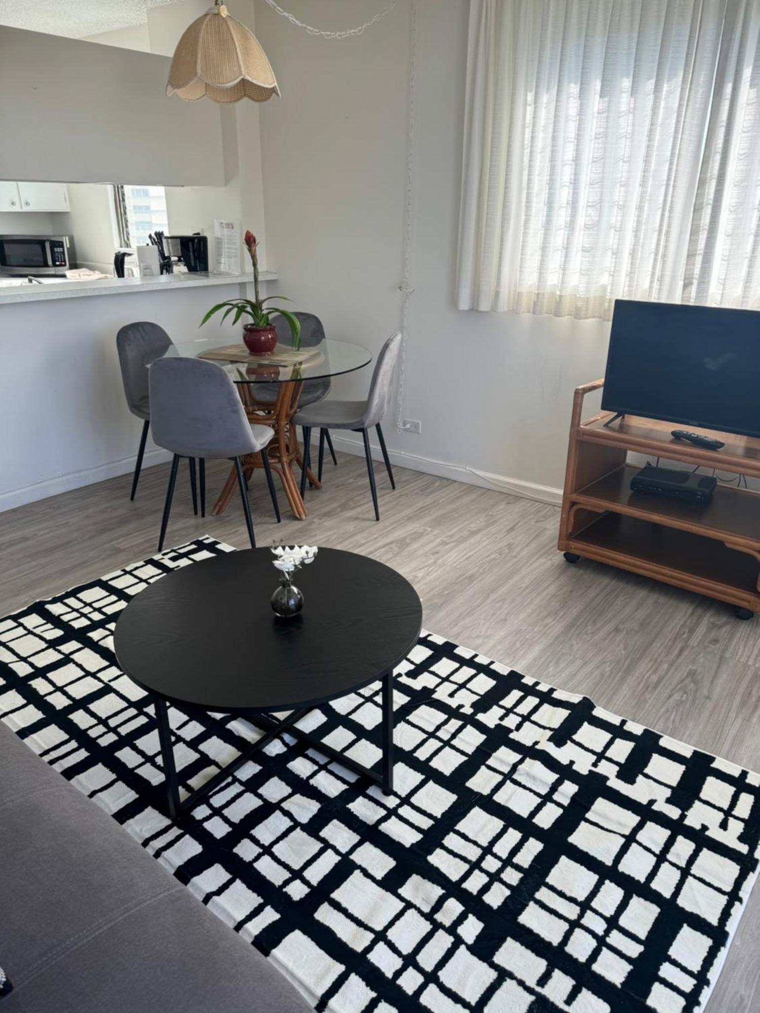 1508- Heart Of Waikiki With Kitchen-Free Parking-King Bed-Corner Unit Apartment Honolulu Exterior foto