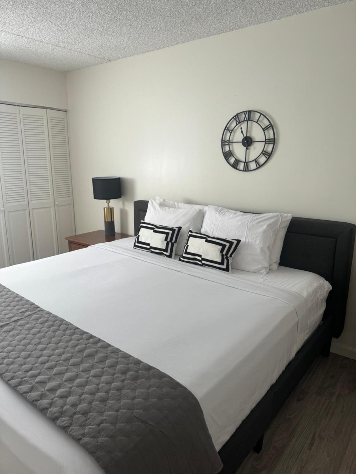 1508- Heart Of Waikiki With Kitchen-Free Parking-King Bed-Corner Unit Apartment Honolulu Exterior foto